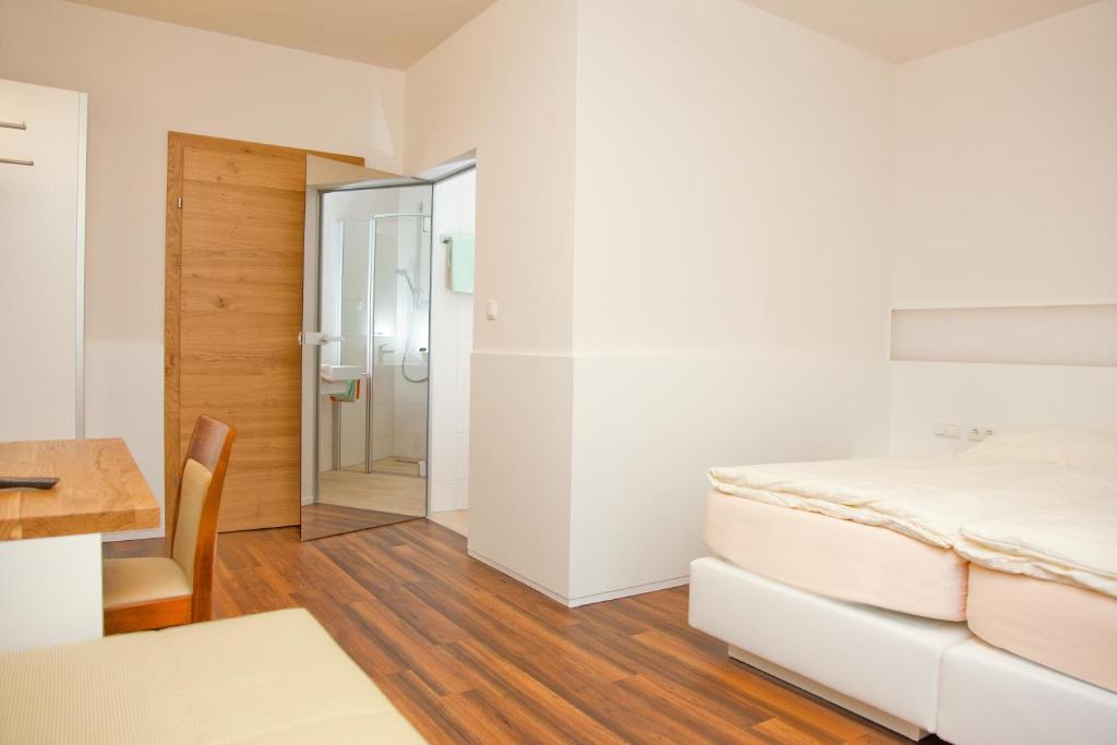 Gasthof Pack Zur Lebing Au Hartberg Zimmer foto